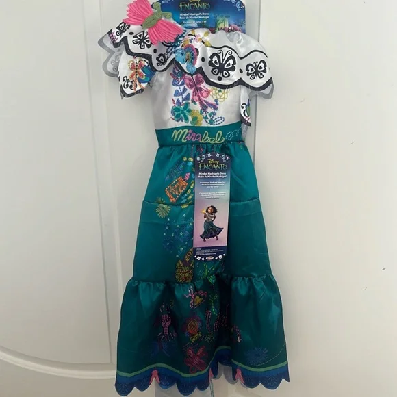 Mirabel madrigal dress - Picture 1 of 3